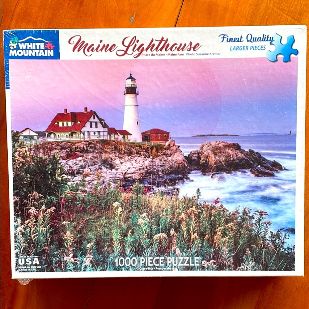White Mountain Puzzle Famous Portland Headlight. Maine Lighthouse 1000 piece NEW